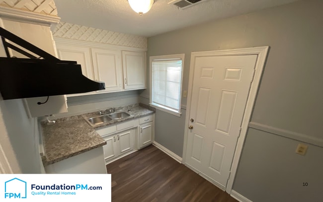 Building Photo - 1421 Semmes St