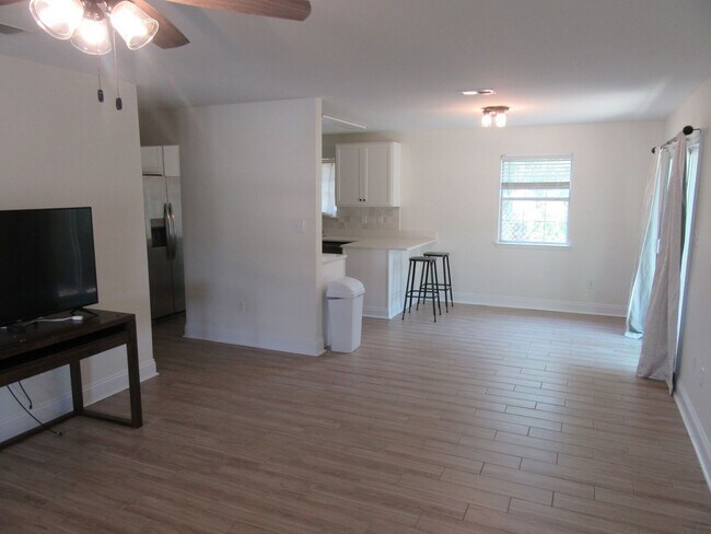 Foto del edificio - 1317 Chestnut Ave