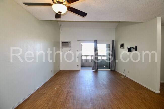 Foto del edificio - Allied Gardens, 6725 Mission Gorge Road #2...