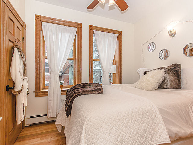 Building Photo - 68 Phillips St