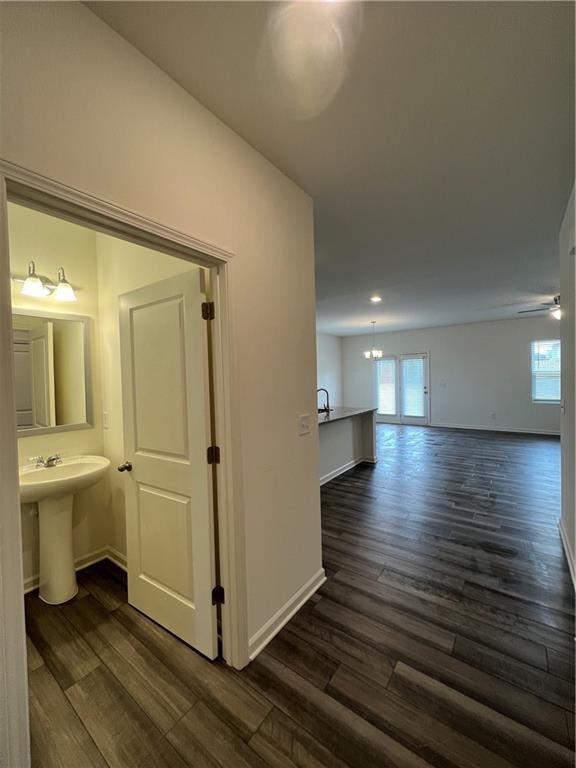 Building Photo - 80 Pond Ct