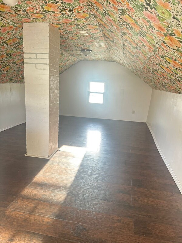 Foto del edificio - 214 Chamberlain Ave