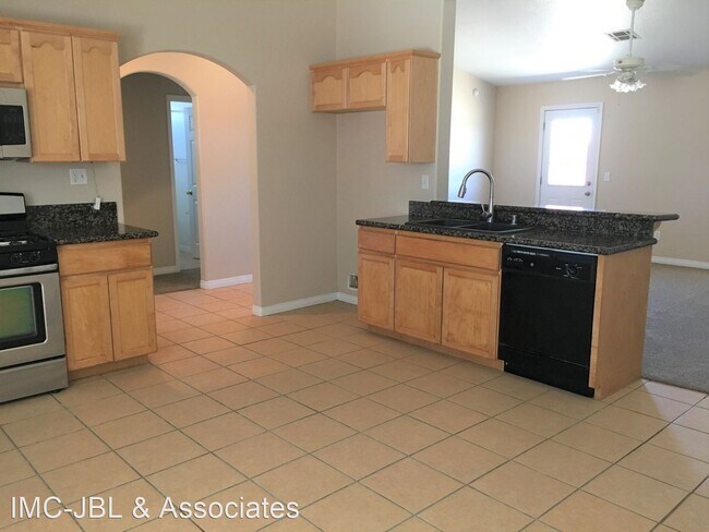 Building Photo - 3 br, 2 bath House - 7925 Greenwood St.