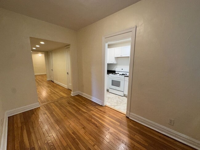 Interior Photo - New King Edward Apartments