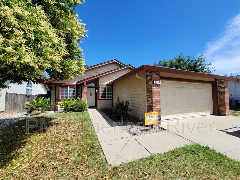 Primary Photo - 5225 Meadowland Way