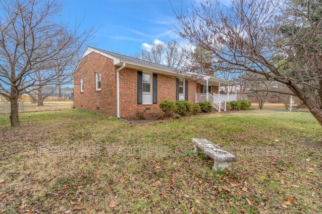 Building Photo - 9112 Warren Ave