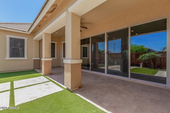 Foto del edificio - 4511 E Jones St