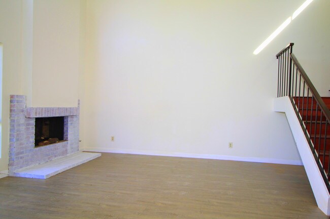 Living room - 1325 Zeus