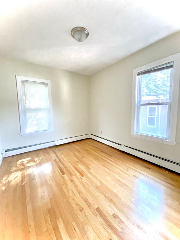 Building Photo - 56 Mozart St
