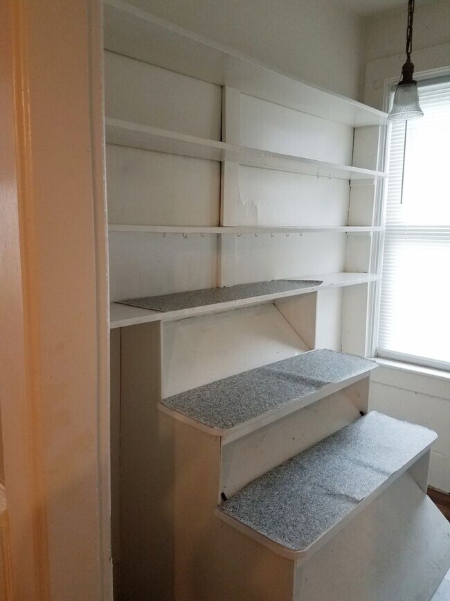 Foto del edificio - Centrally located 4 bedroom house