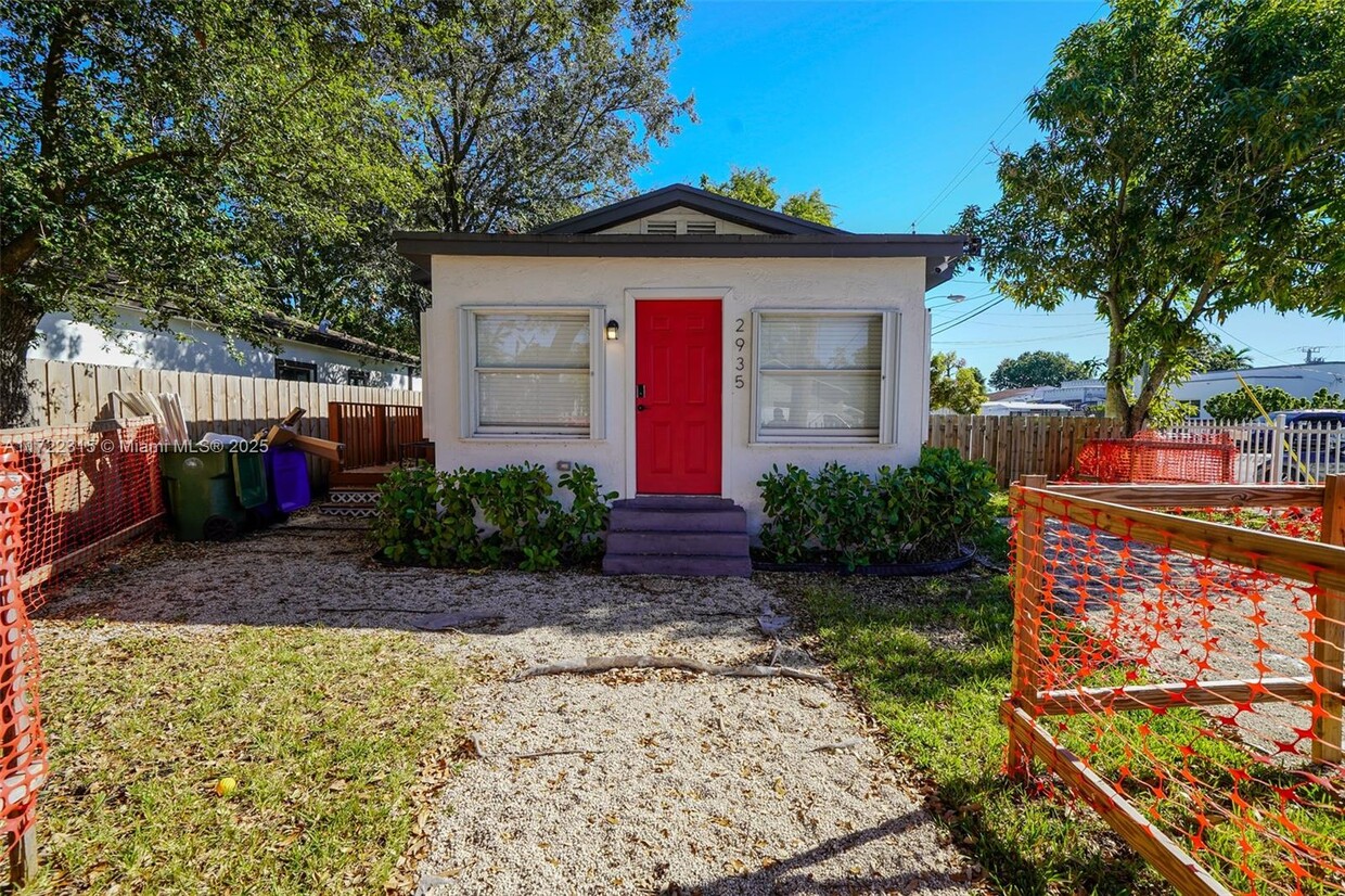 Foto principal - 2935 NW 14th Ave