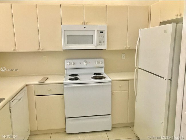 Building Photo - 2 br, 2.5 bath  - Keys Cove