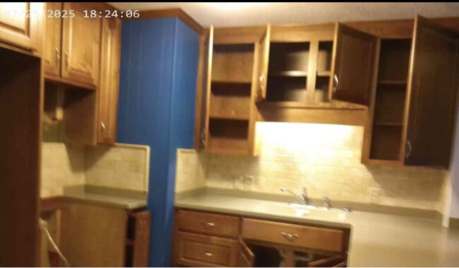 Building Photo - 989 Sunset Blvd