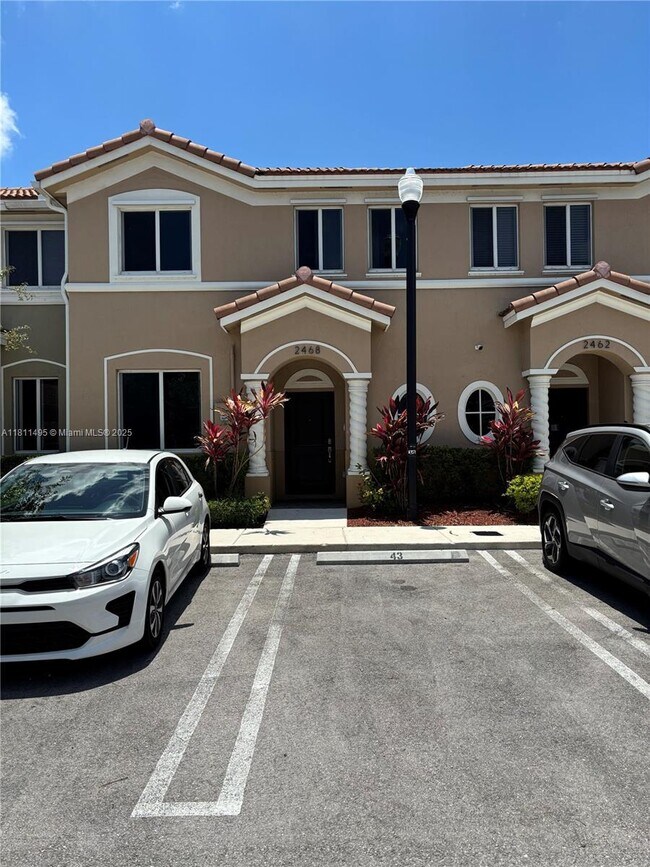 Foto del edificio - 2468 SE 10th St