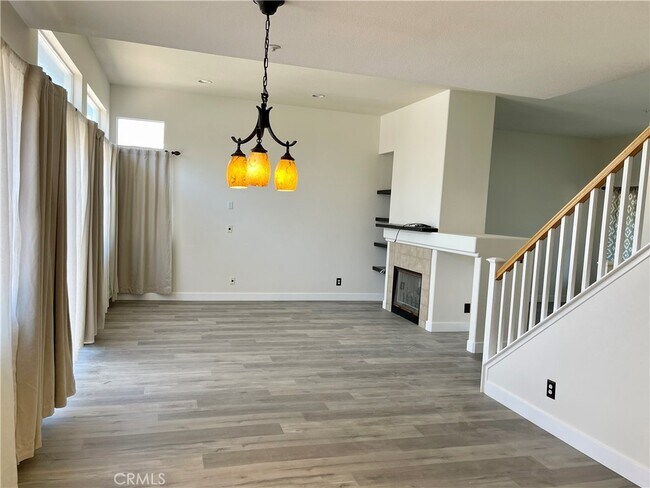 Foto del edificio - 1388 Sutherland Dr