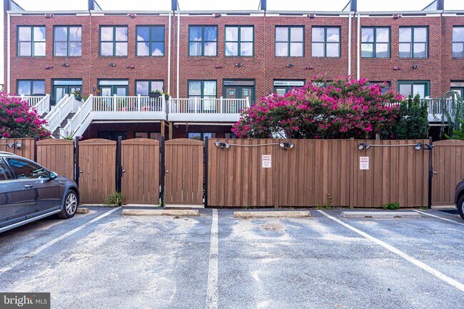 Foto del edificio - 524 13th St SE
