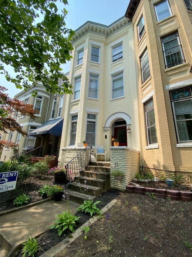 Primary Photo - 1627 W Grace St