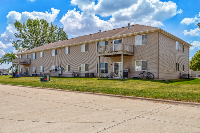 Building Photo - 1433 Prairie Dr