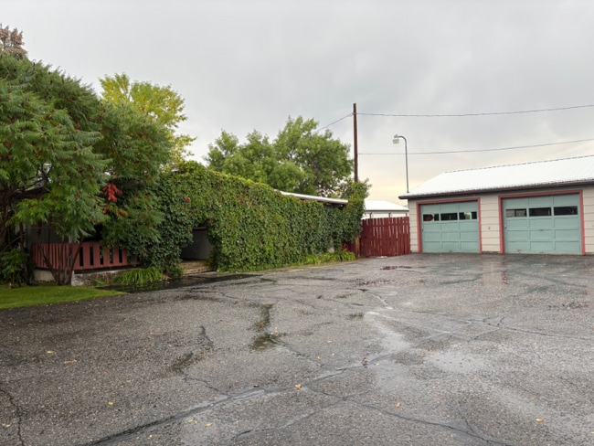 Building Photo - 440 Ronda Rd