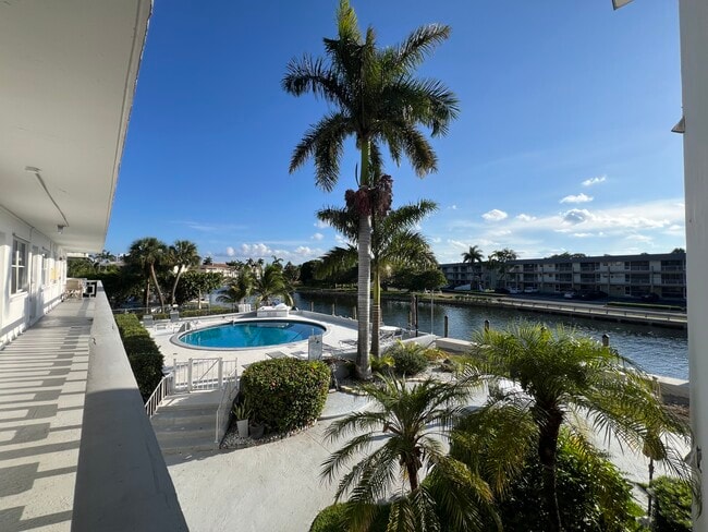 Building Photo - 467 Golden Isles Dr