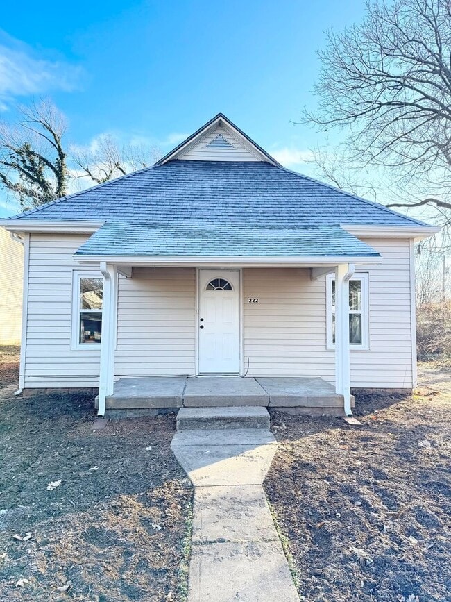 Building Photo - 222 Lee Ave