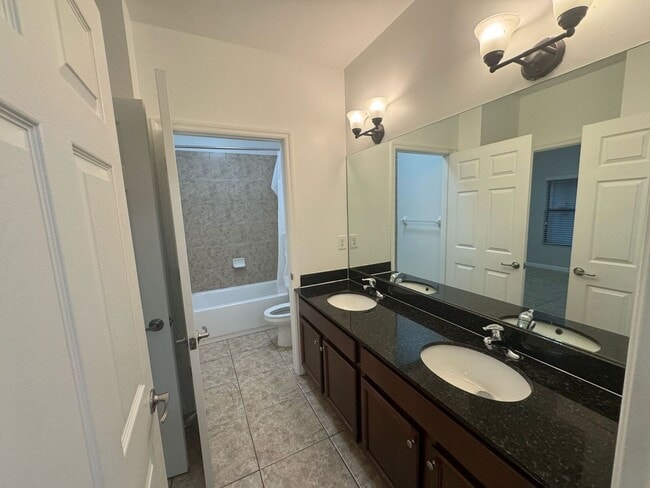 Photo - 1045 Villas LLC (1035 NE 10th Ave) Apartment