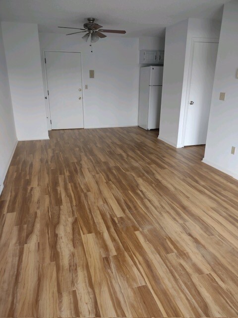Foto del edificio - 155 Short Beach Rd