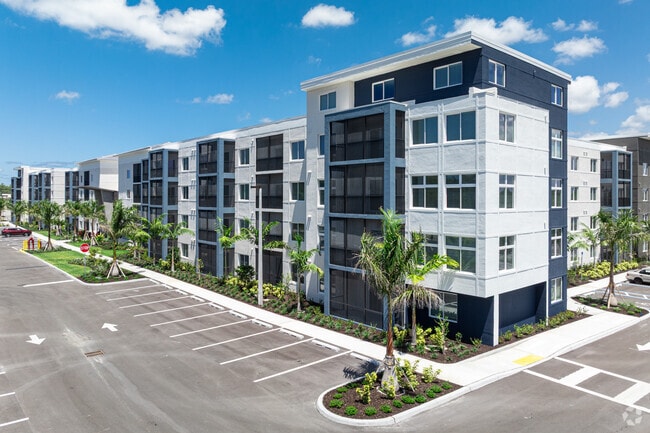 Building Photo - Hammock Park