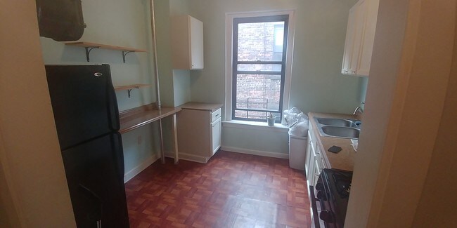 Foto del edificio - 258 W 117th St