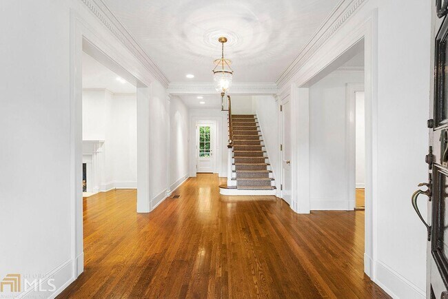 Foto del edificio - 120 Peachtree Cir NE