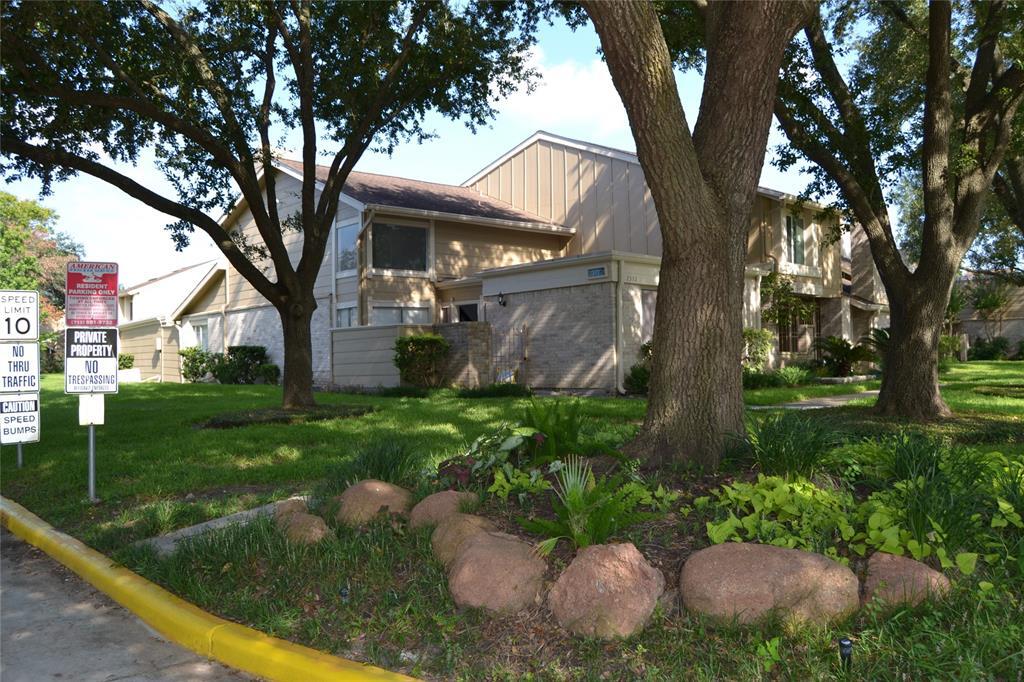 Primary Photo - 2372 Woodland Park Dr