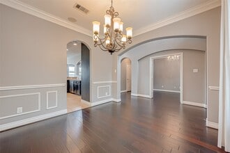 Building Photo - 7710 Eastwood Lake Ln