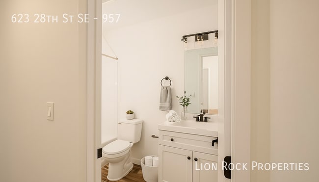 Foto del edificio - 623 28th St SE