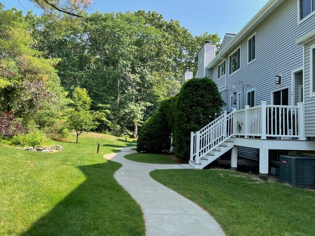 Building Photo - 255 North Rd