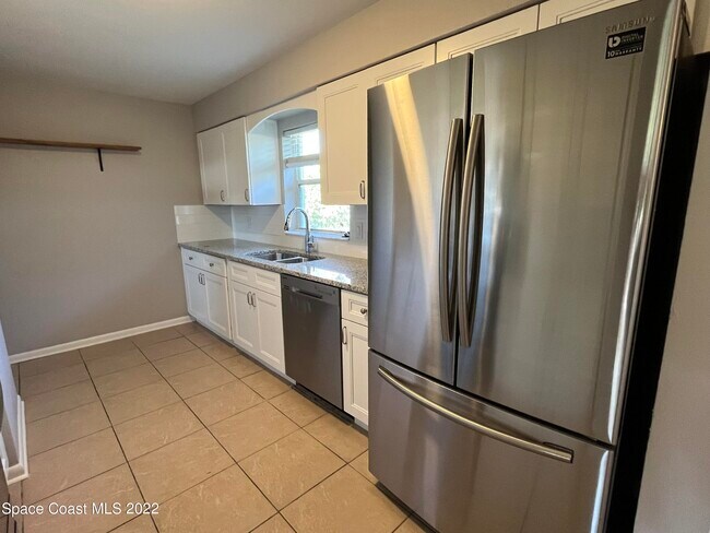 Foto del edificio - 619 Rosada St