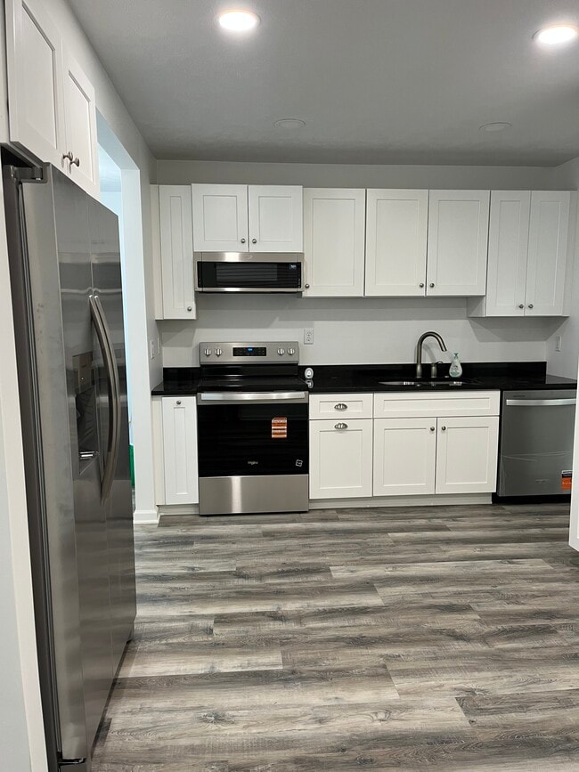 Building Photo - 2227 Avenue G