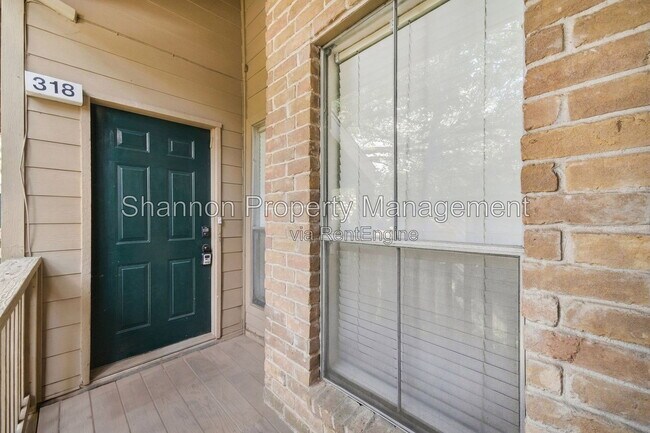 Building Photo - 2100 Tanglewilde St