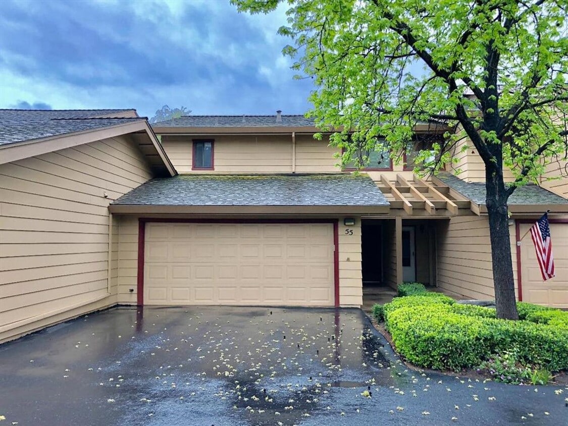 Beautifully Updated 2 Bed 1.5 Bath Condo in Merced Gated Community - Private Backyard! Community ... - Beautifully Updated 2 Bed 1.5 Bath Condo in Merced Gated Community - Private Backyard! Community ...