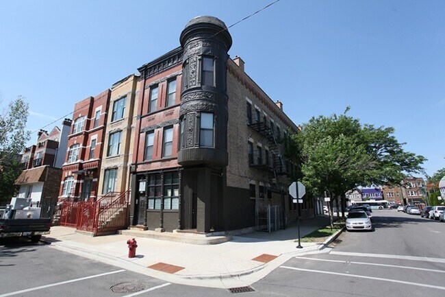 Building Photo - 1458 N Bosworth Ave