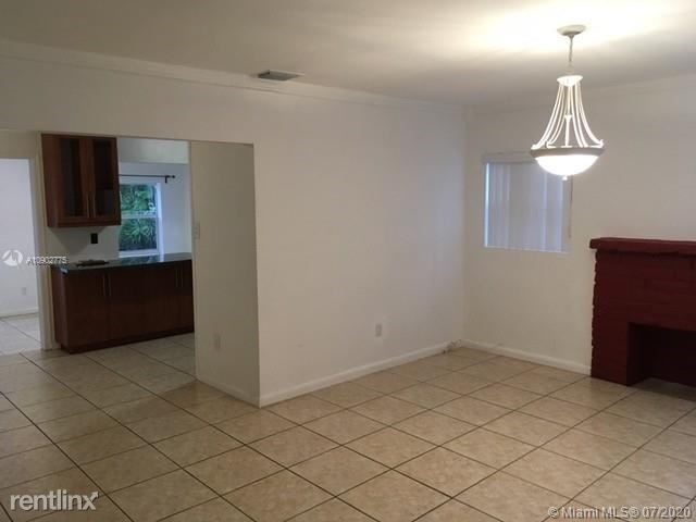 Building Photo - 3 br, 2 bath House - 3610 SW 11th St