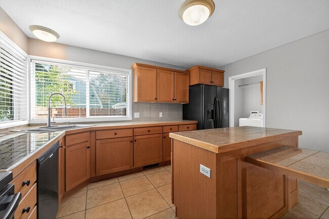 Foto del edificio - Charming 2BR House in Erie