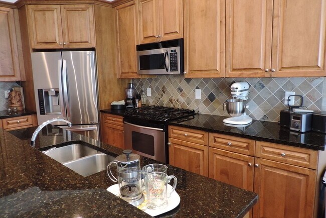 Building Photo - 1619 Rivers Edge Trl NE