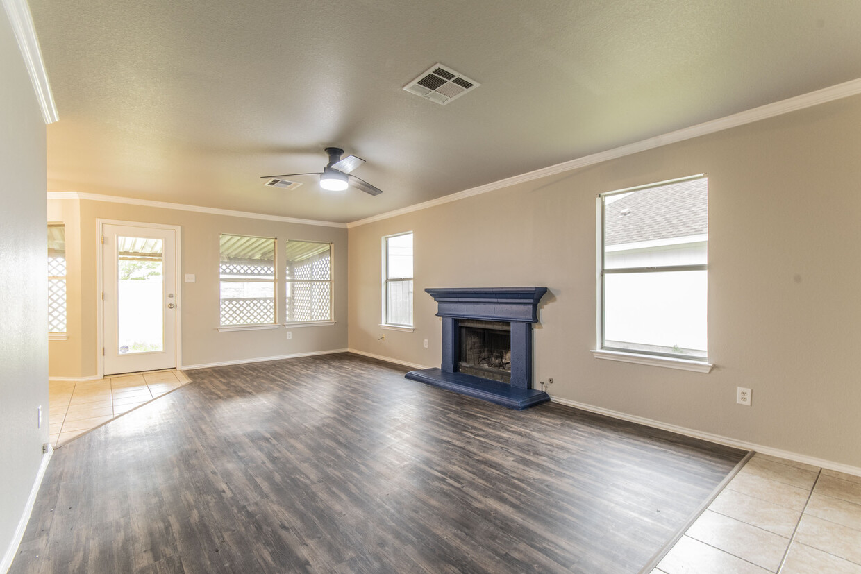 Primary Photo - 14629 Montoro Dr