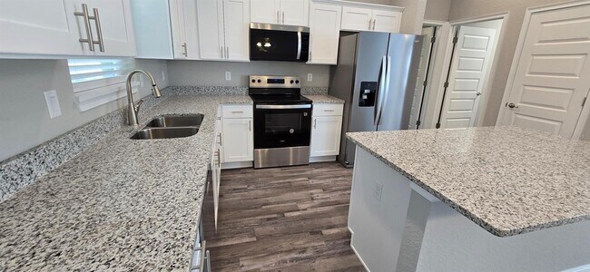 Foto del edificio - 217 Oak Ln Cir