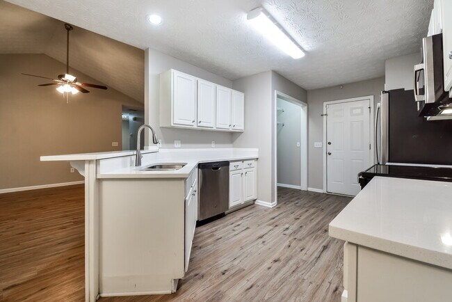 Building Photo - 1016 Fishback Way