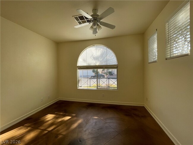 Building Photo - 9842 Ridgehaven Ave
