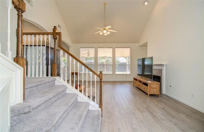 Building Photo - 20211 Black Canyon Dr