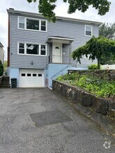 Building Photo - 6 Ridge Pl