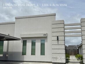 Building Photo - 1304 Alta Vista Dr