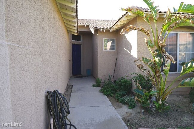 Foto del edificio - 3 br, 3 bath House - 79735 America Ct